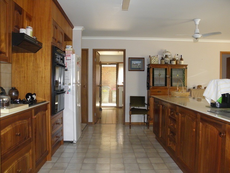 5 Floris Avenue, Drouin VIC 3818