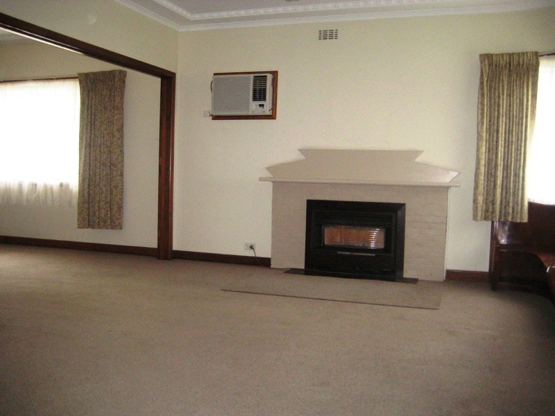 45 Peace Ave, Warragul VIC 3820