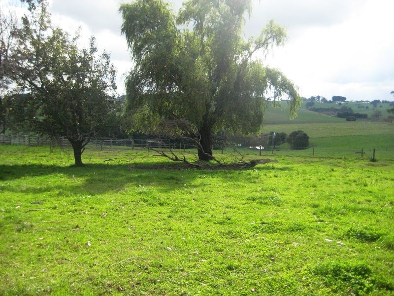 415 Lardner Road, Warragul West VIC 3821
