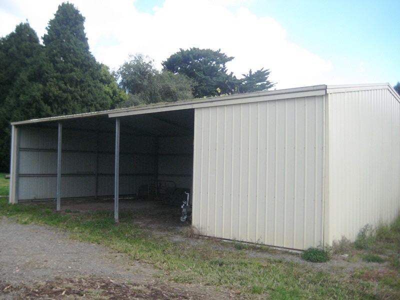 415 Lardner Road, Warragul West VIC 3821