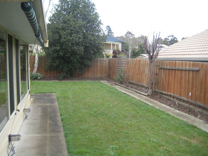 6 Jacksons Drive, Drouin VIC 3818