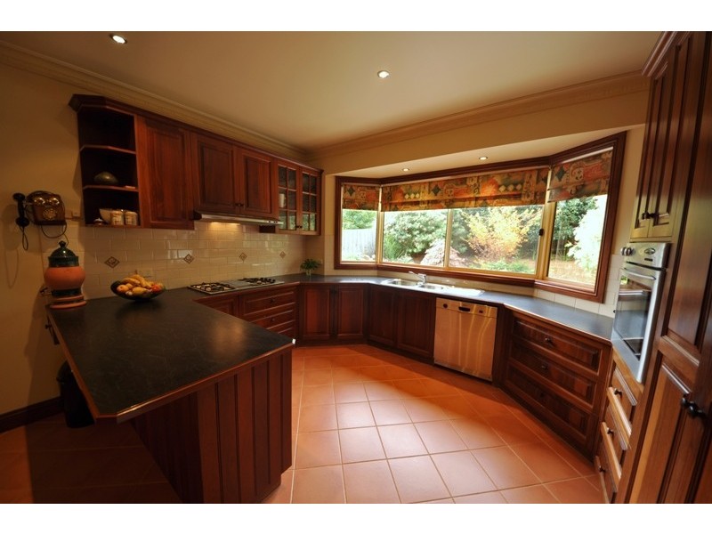 1 Wallace Crescent, Drouin VIC 3818