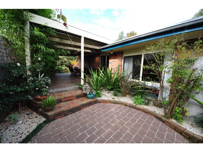 1 Wallace Crescent, Drouin VIC 3818