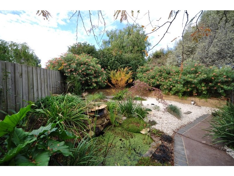 1 Wallace Crescent, Drouin VIC 3818