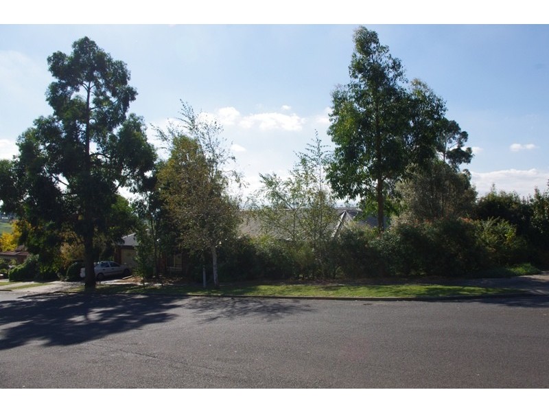 1 Wallace Crescent, Drouin VIC 3818