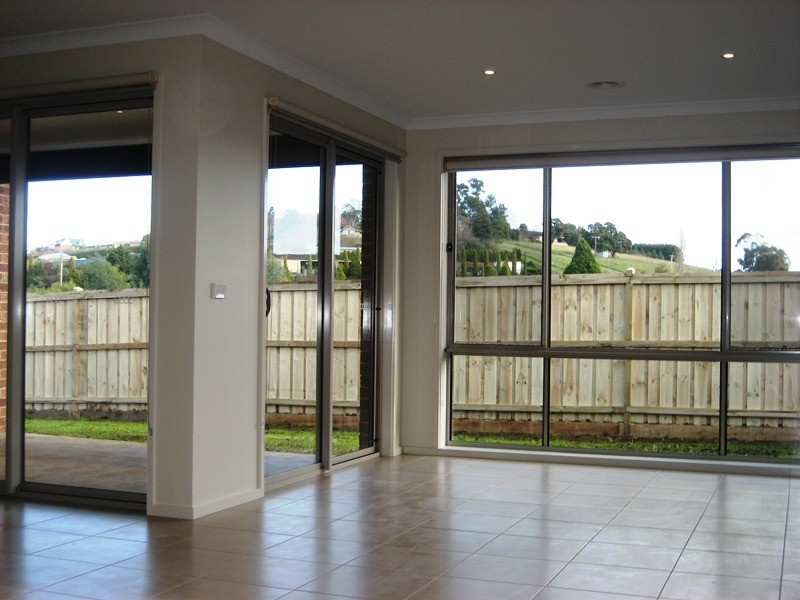 182 Twin Ranges Drive, Warragul VIC 3820