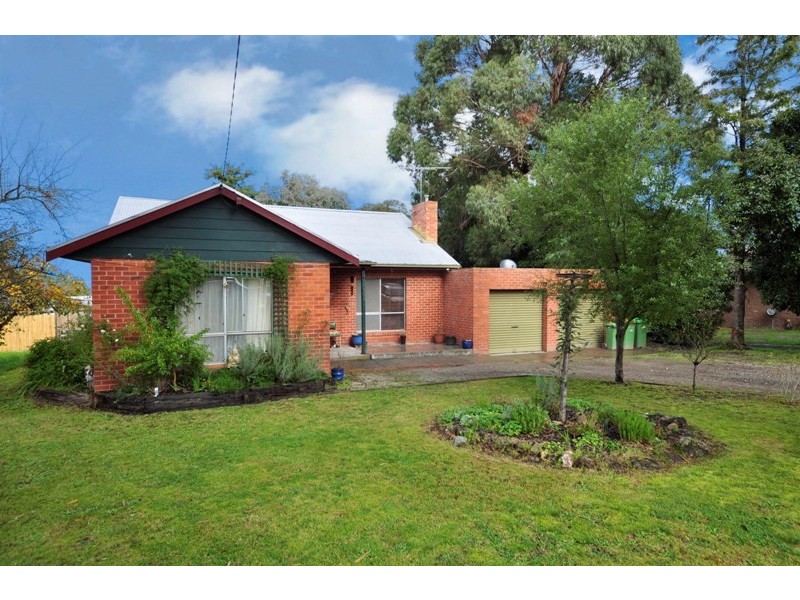 2 Petty Road, Bunyip VIC 3815