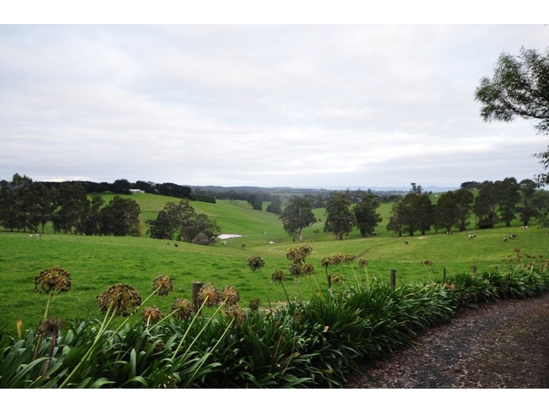 25 Hutchison Road, Jindivick VIC 3818