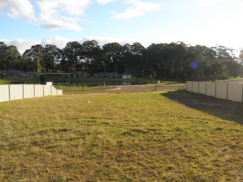 Lot 60 Waterside Drive, Drouin VIC 3818