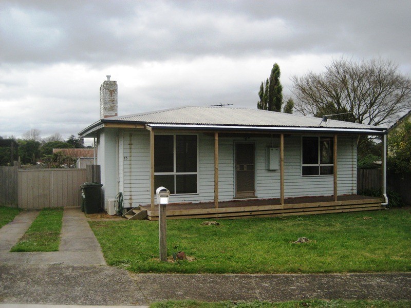 15 Pioneer Street, Warragul VIC 3820