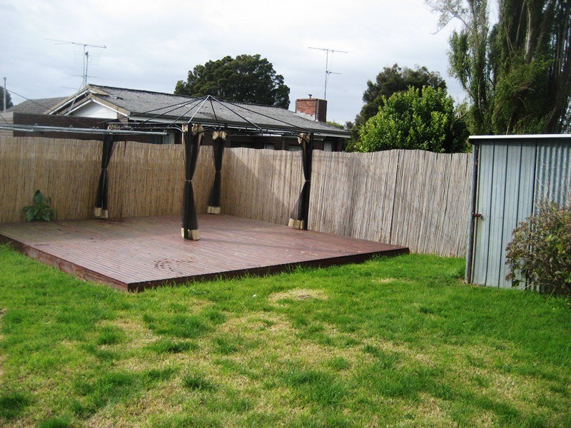 15 Pioneer Street, Warragul VIC 3820