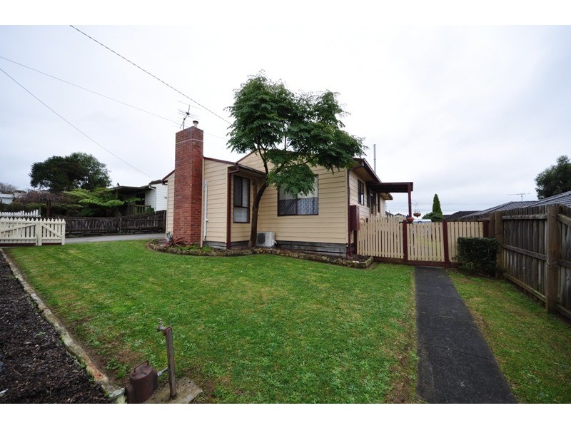 8 Fenton Street, Warragul VIC 3820