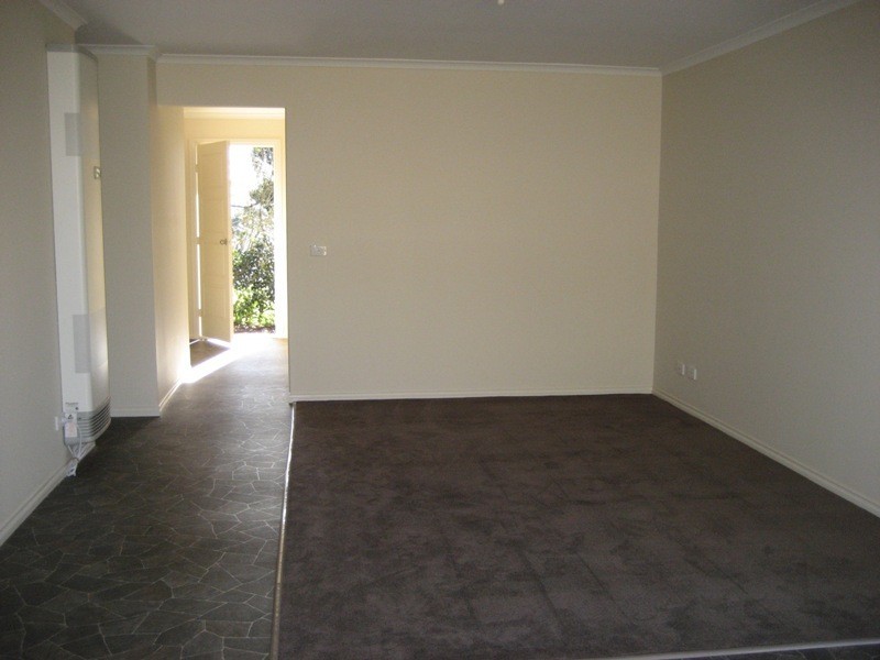 42 Lardner Road, Drouin VIC 3818