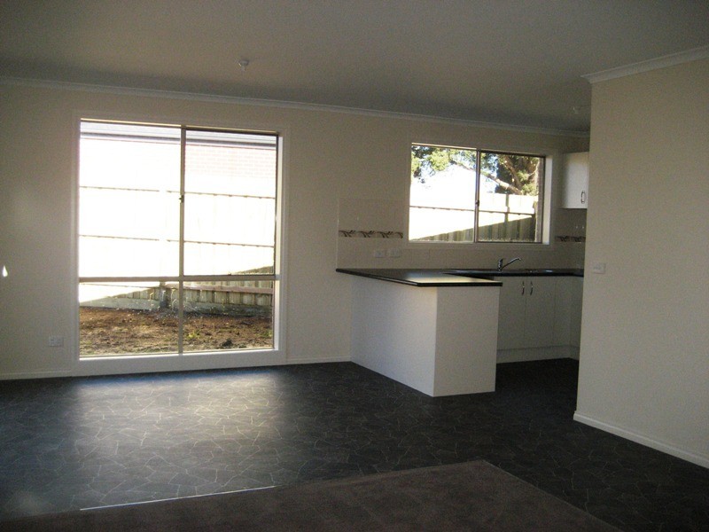 42 Lardner Road, Drouin VIC 3818