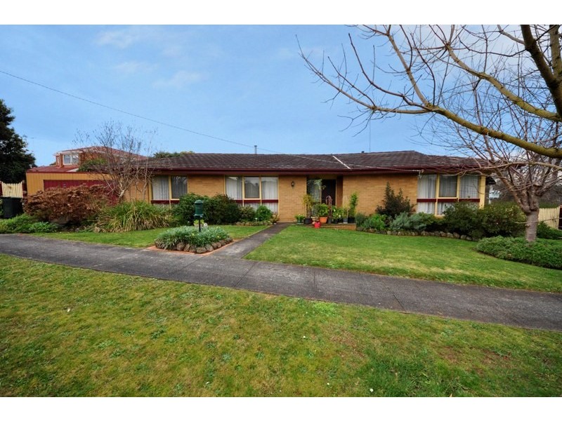 9 Boronia Street, Warragul VIC 3820