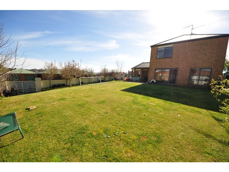 1 Oak Court, Warragul VIC 3820