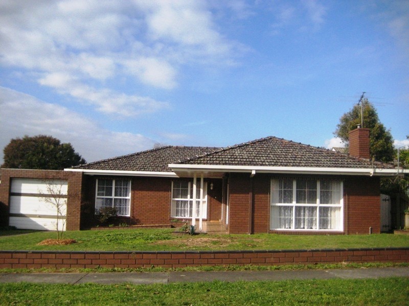 4 Sinclair Street, Warragul VIC 3820