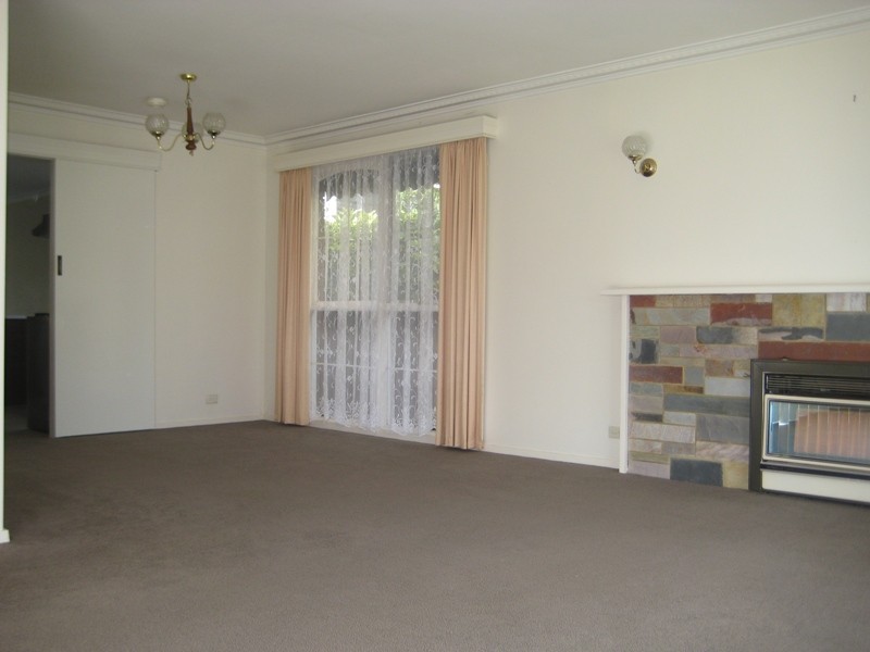 4 Sinclair Street, Warragul VIC 3820