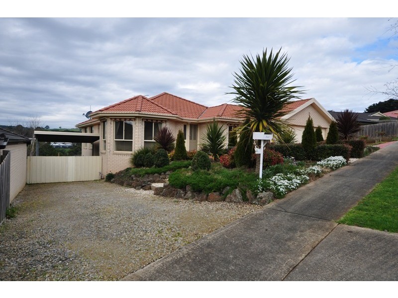 9 Bell Park Close, Warragul VIC 3820