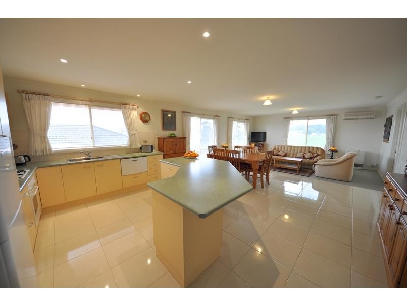 9 Bell Park Close, Warragul VIC 3820