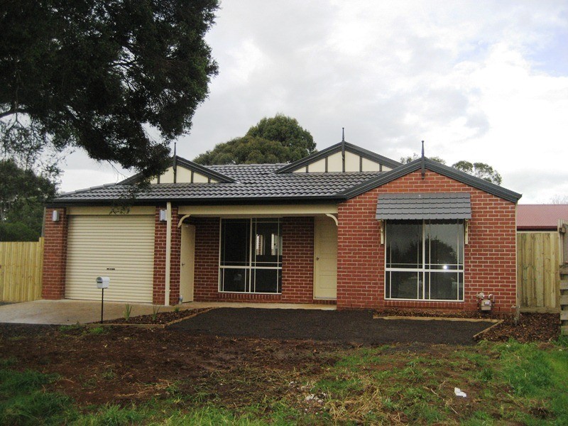 2a Norman Road, Drouin VIC 3818