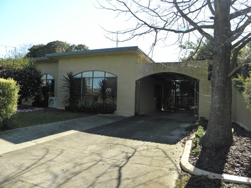 11 Paterson Street, Drouin East VIC 3818