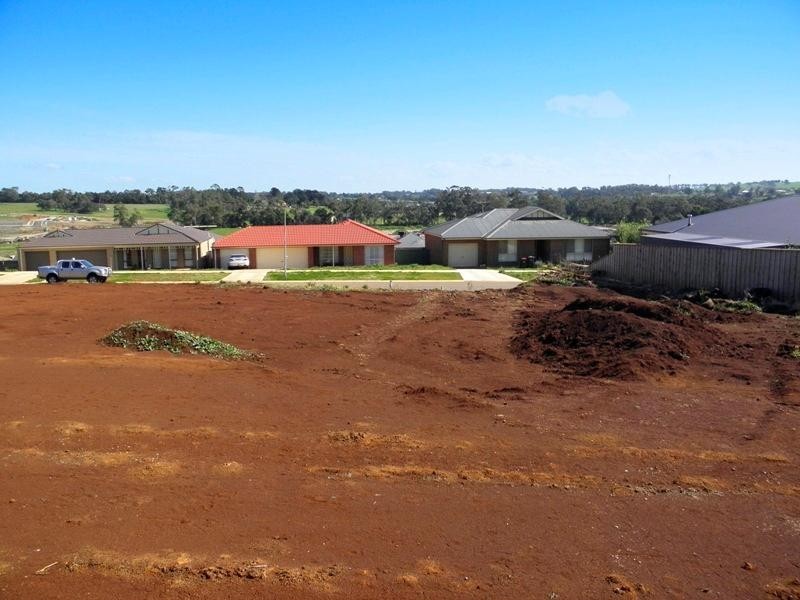 5 Shae Crescent, Drouin VIC 3818