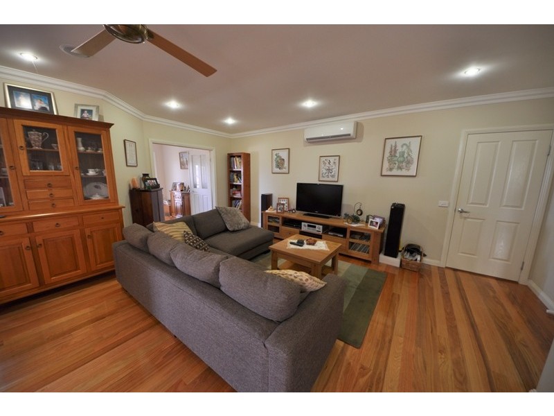 3 Shae Crescent, Drouin VIC 3818