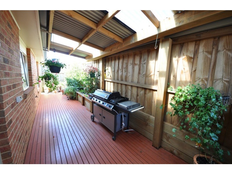 3 Shae Crescent, Drouin VIC 3818