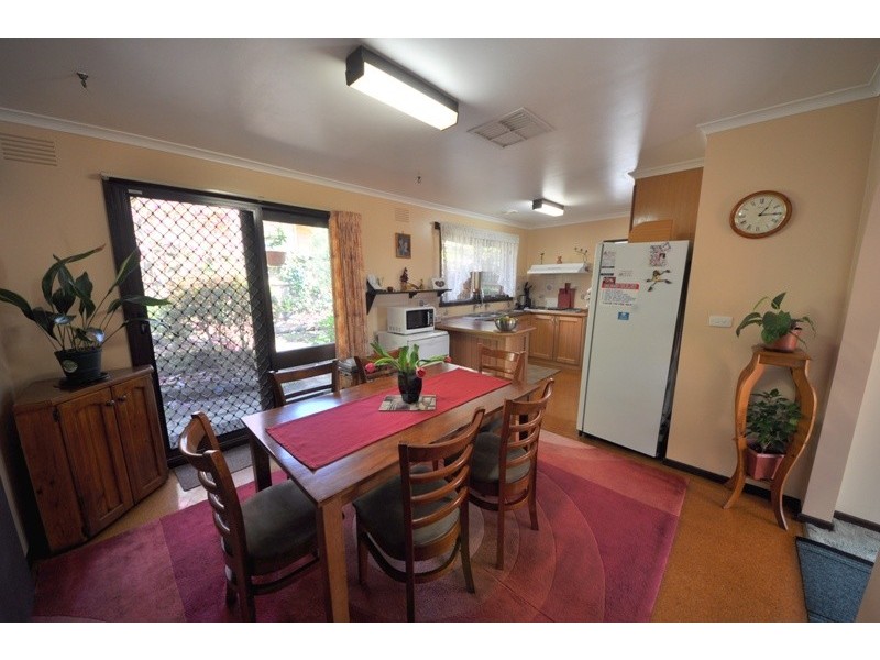 11 McCulloch Avenue, Warragul VIC 3820