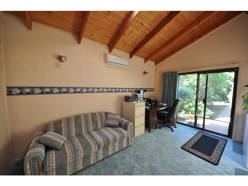 11 McCulloch Avenue, Warragul VIC 3820