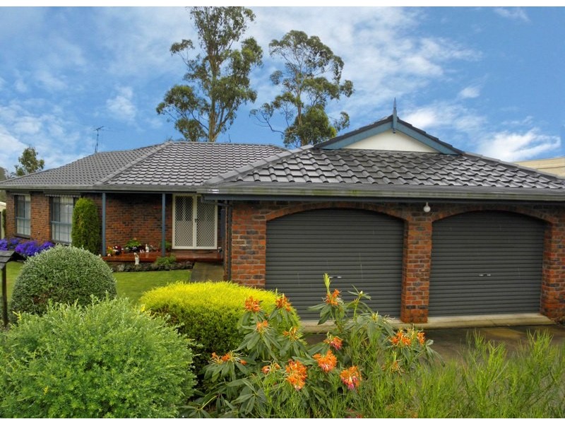 5 Wallace Crescent, Drouin VIC 3818