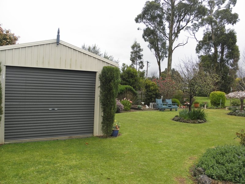 5 Wallace Crescent, Drouin VIC 3818