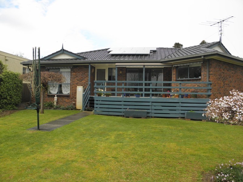 5 Wallace Crescent, Drouin VIC 3818