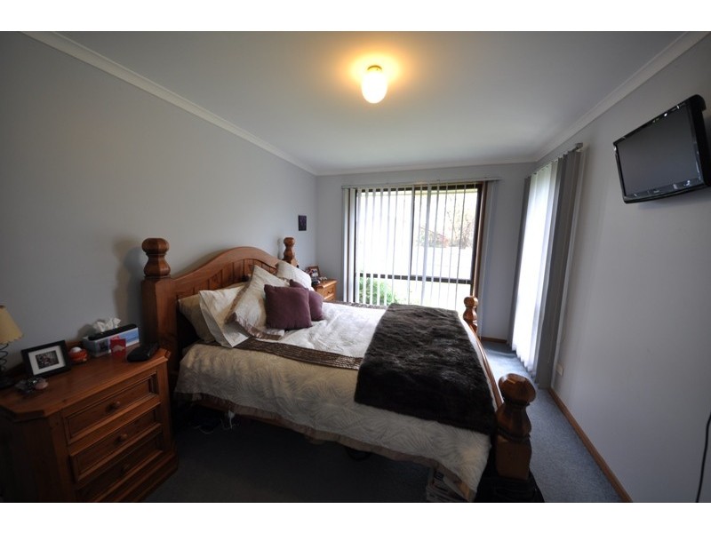 24 Boronia Street, Drouin VIC 3818