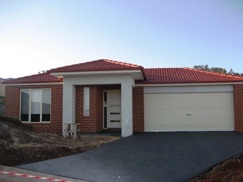 35 Hatfield Drive, Drouin VIC 3818