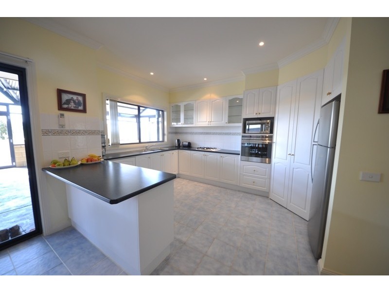 8 Deakin Court, Warragul VIC 3820