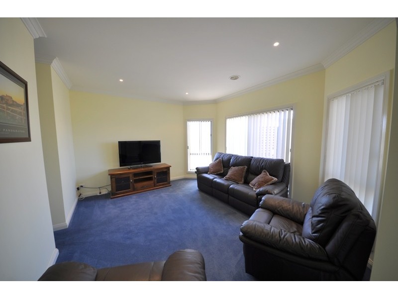 8 Deakin Court, Warragul VIC 3820