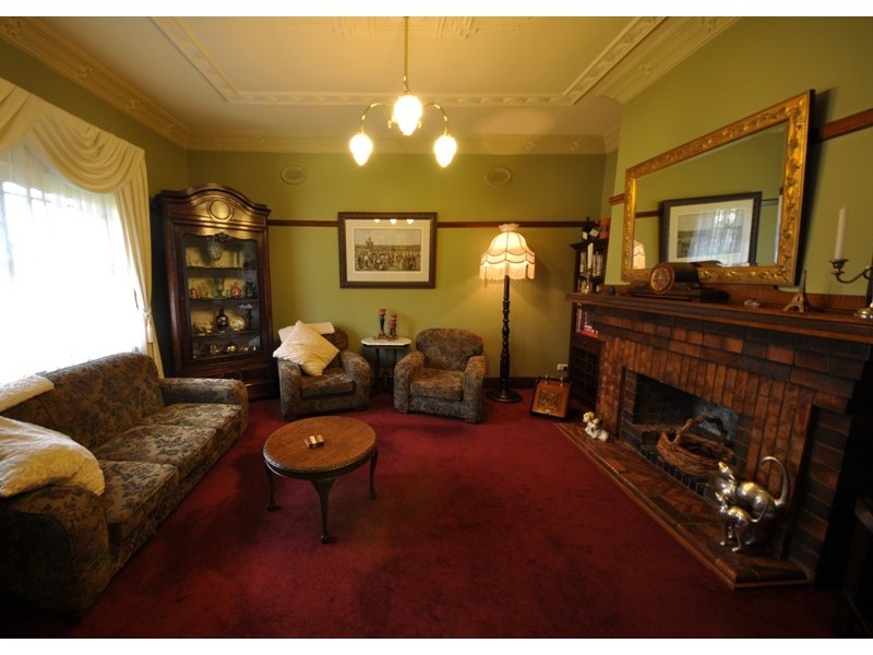 19 Peace Avenue, Warragul VIC 3820