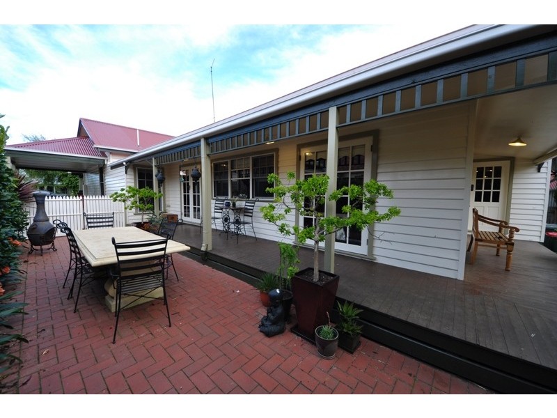 19 Peace Avenue, Warragul VIC 3820