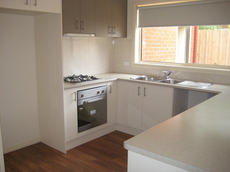 1/19 Kraft Crescent, Drouin VIC 3818