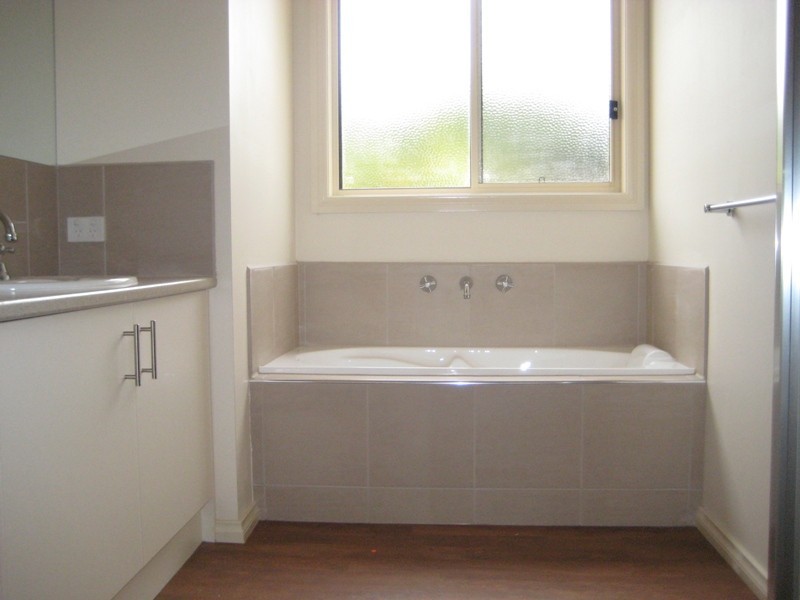 1/19 Kraft Crescent, Drouin VIC 3818