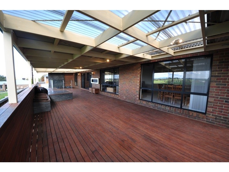 7 Grange Crescent, Warragul VIC 3820