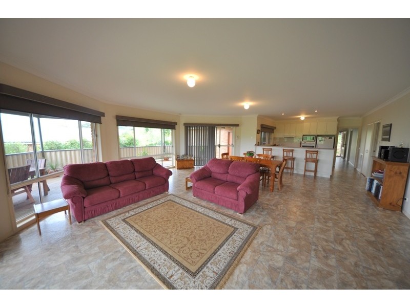 9 Cherrywood Place, Warragul VIC 3820