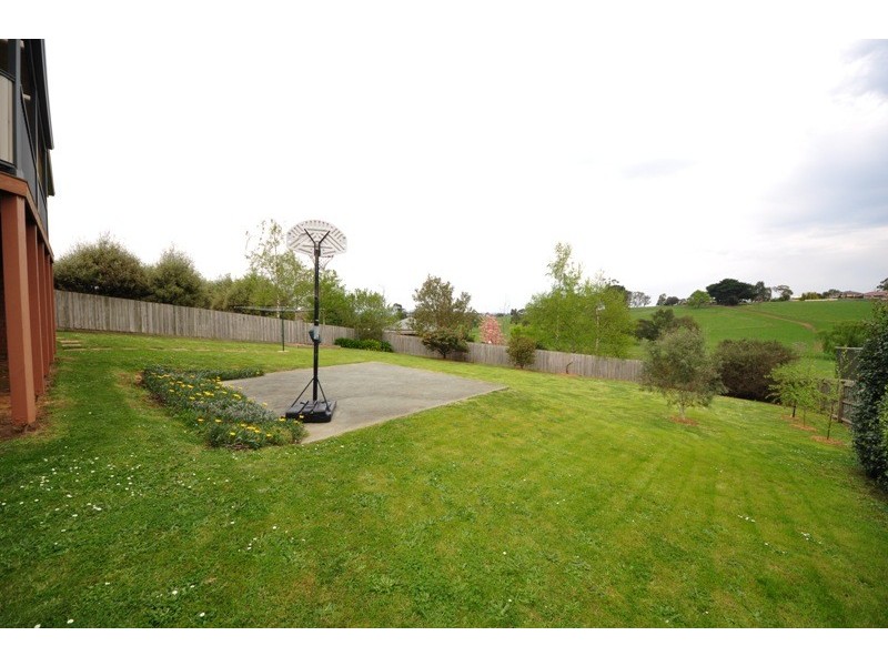 9 Cherrywood Place, Warragul VIC 3820