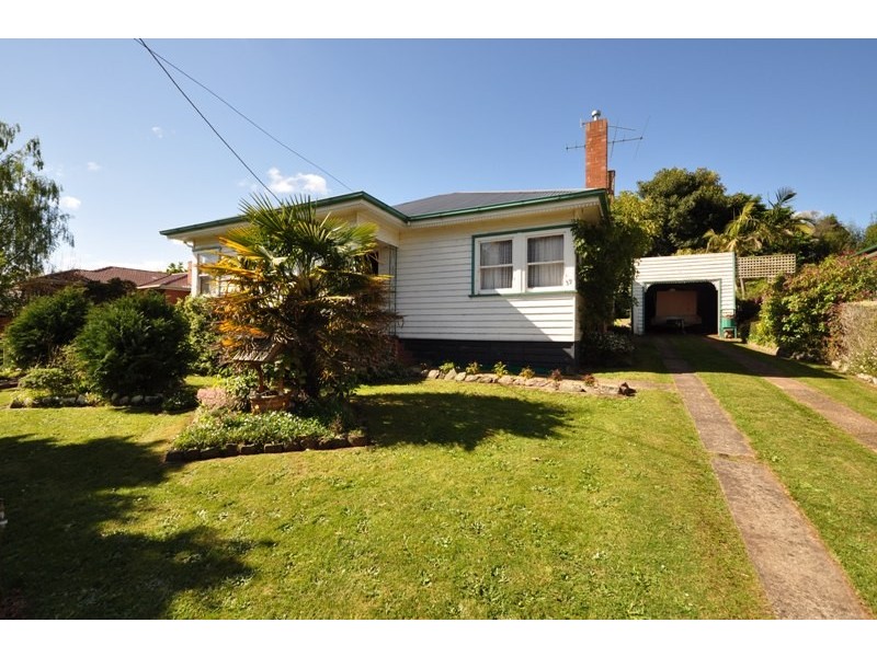 37 Church Street, Drouin VIC 3818