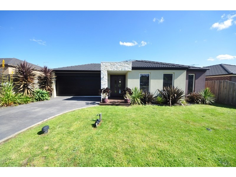 23 Rivendale Crescent, Drouin VIC 3818