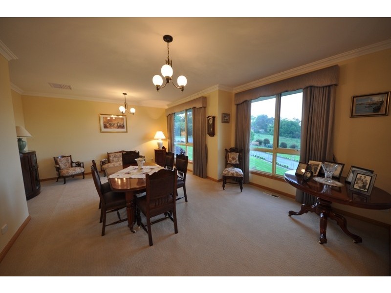 953 Princes Way, Drouin VIC 3818