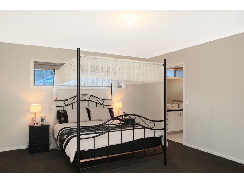 2 Isabella Court, Drouin VIC 3818