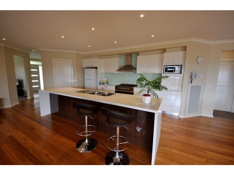 10 Callistemon Crescent, Drouin VIC 3818